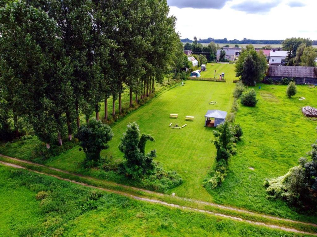 Wilcza Nora - Pole Biwakowe Hotel Dolistowo Nowe Luaran gambar